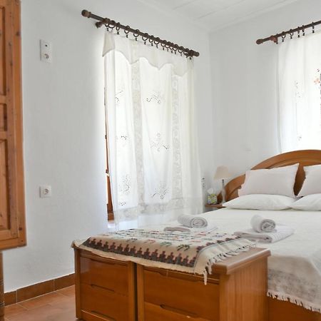 Grandmas Guest House هيدرا المظهر الخارجي الصورة