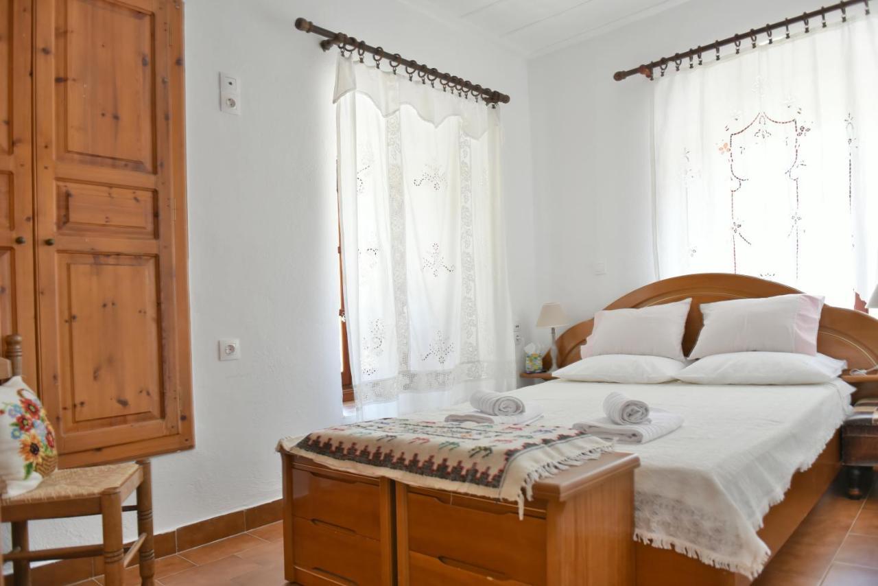 Grandmas Guest House هيدرا المظهر الخارجي الصورة