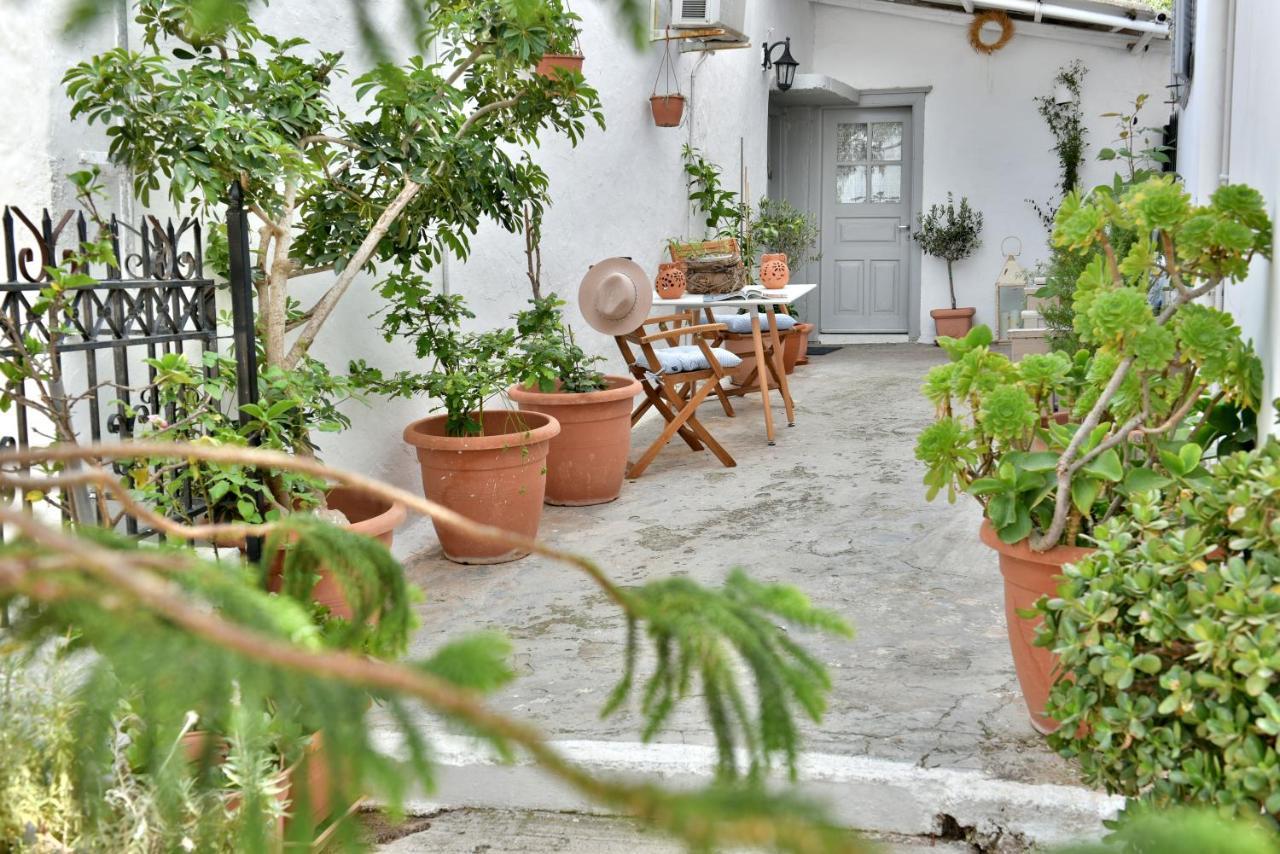 Grandmas Guest House هيدرا المظهر الخارجي الصورة